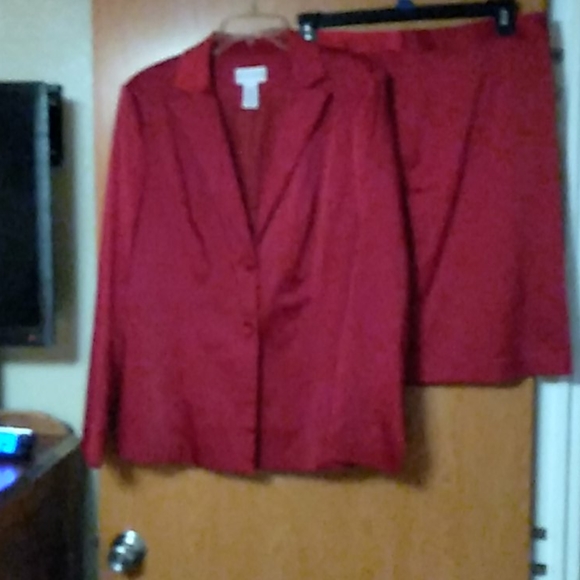 Jacket and skirt - Picture 4 of 4